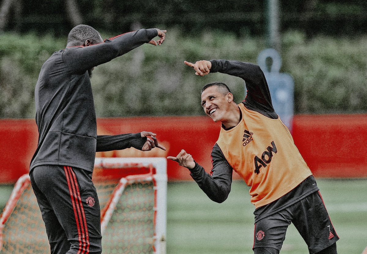 Đội h&igrave;nh MU l&agrave;m kh&aacute;ch Newcastle: Sanchez trở lại?