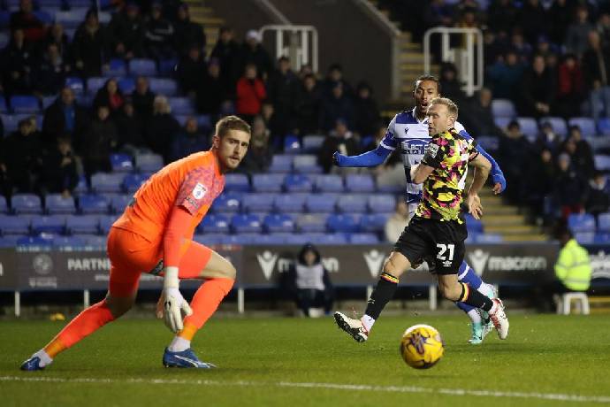 Nhận định, soi k&egrave;o Cambridge United vs Reading, 22h00 ng&agrave;y 1/1: Cải thiện th&agrave;nh t&iacute;ch