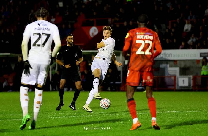 Nhận định, soi k&egrave;o Lincoln City vs Rotherham United, 22h00 ng&agrave;y 1/1: TIếp đ&agrave; bất bại