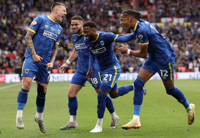 Nhận định, soi k&egrave;o Leyton Orient vs Wimbledon, 22h00 ng&agrave;y 1/1: Khởi đầu năm mới su&ocirc;n sẻ