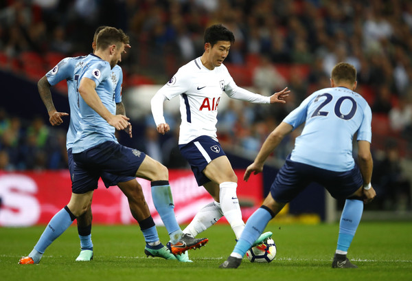 Dự đo&aacute;n Tottenham vs Newcastle (19h30 2/2) bởi chuy&ecirc;n gia Mark Lawrenson