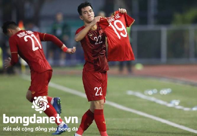Tiến Linh lo cho ĐT Việt Nam v&igrave; V-League 'nghỉ Tết sớm'