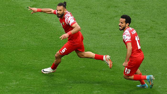 Soi k&egrave;o phạt g&oacute;c Tajikistan vs Jordan, 18h30 ng&agrave;y 2/2