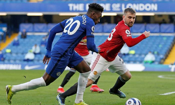 Hậu đại chiến Chelsea vs MU, Luke Shaw đối mặt &aacute;n phạt