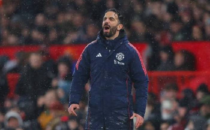 HLV Ruben Amorim xấu hổ v&igrave; MU