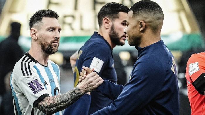 Mbappe y&ecirc;u cầu đặc quyền như Messi trong hợp đồng mới