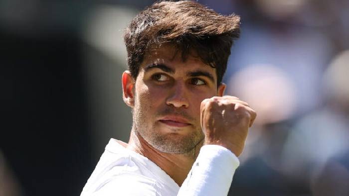 Alcaraz thắng chật vật l&atilde;o tướng Fognini sau 5 set, v&agrave;o v&ograve;ng 2 Wimbledon 2025