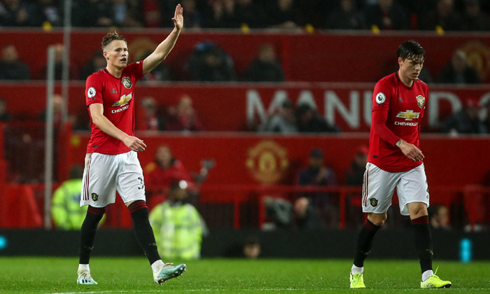 MU 1-1 Arsenal: VAR tỏa s&aacute;ng, Quỷ đỏ bất lực rơi xuống thứ 10