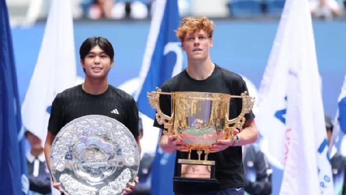 Sinner giải m&atilde; &lsquo;hiện tượng&rsquo; Learner Tien, lần thứ hai v&ocirc; địch China Open