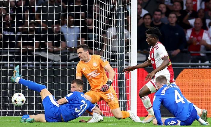 Soi k&egrave;o phạt g&oacute;c Rangers vs Ajax, 3h00 ng&agrave;y 2/11
