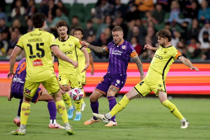 Nhận định, soi k&egrave;o Central Coast Mariners vs Perth Glory, 13h00 ng&agrave;y 2/11: Đi t&igrave;m niềm vui