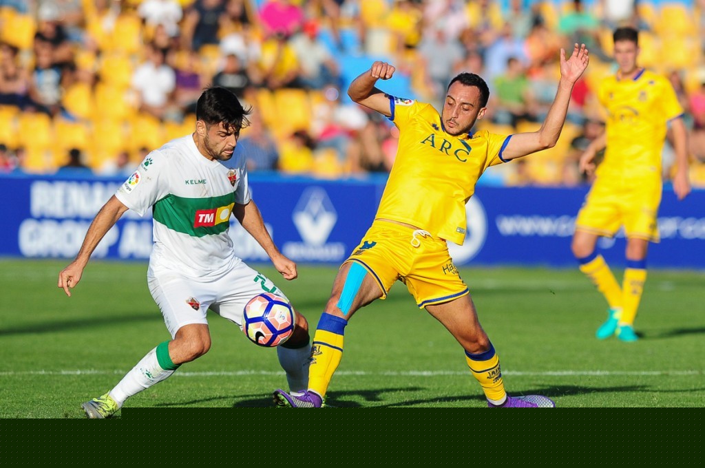 Nhận định Tenerife vs Elche 03h00 05/1 (Hạng 2 T&acirc;y Ban Nha)