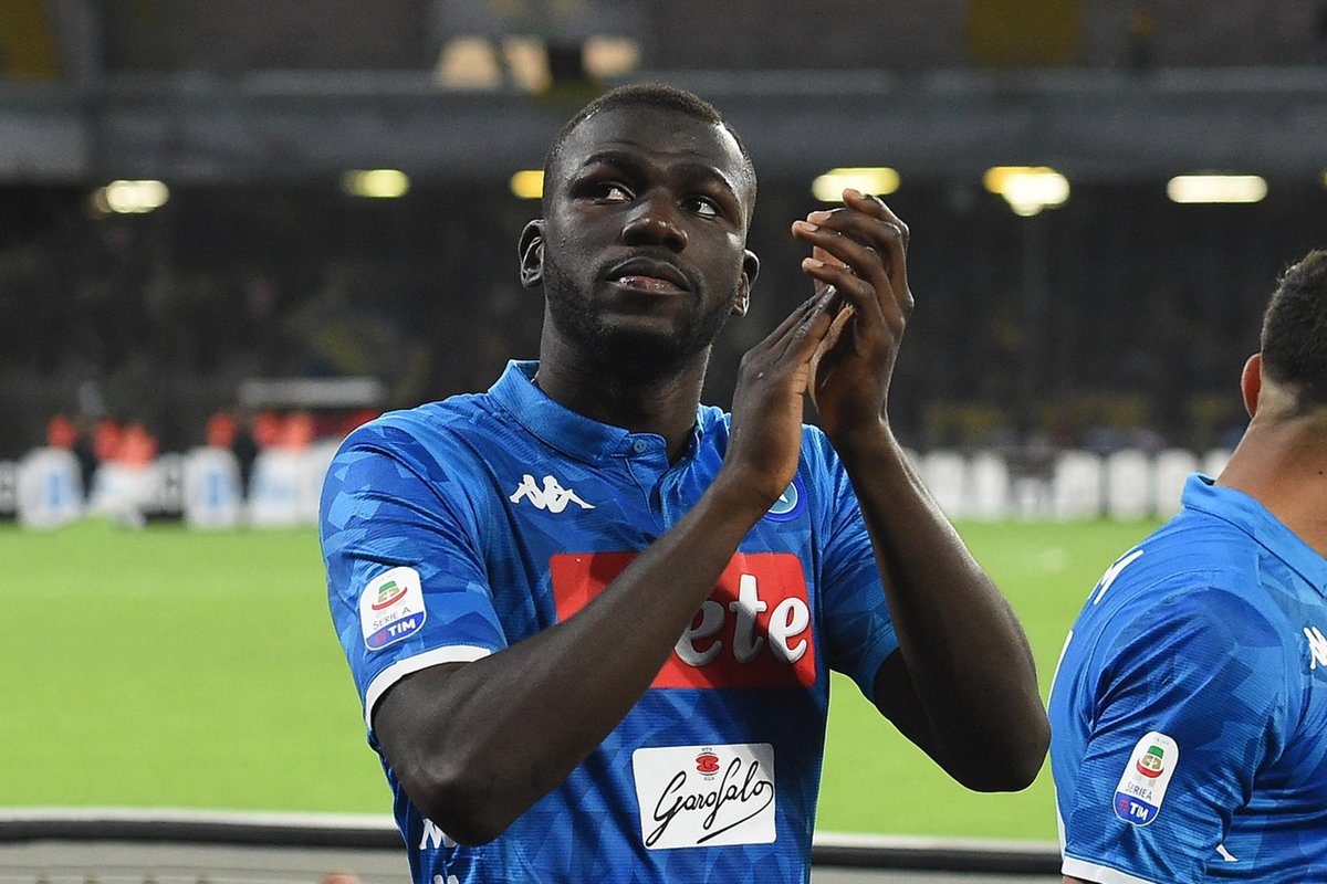 Koulibaly v&agrave; MU sắp ph&aacute; kỷ lục chuyển nhượng