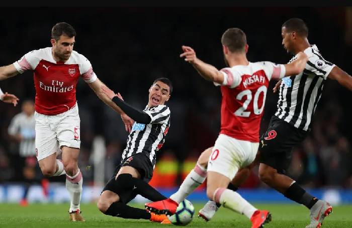 Soi k&egrave;o si&ecirc;u dị Arsenal vs Newcastle, 2h45 ng&agrave;y 4/1