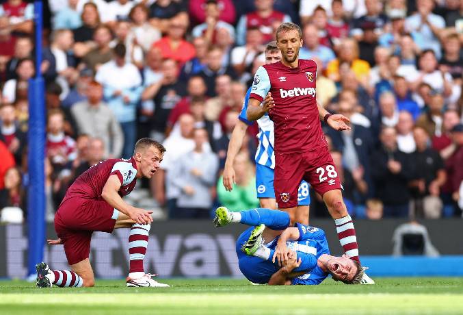 Soi k&egrave;o phạt g&oacute;c West Ham vs Brighton, 2h30 ng&agrave;y 3/1