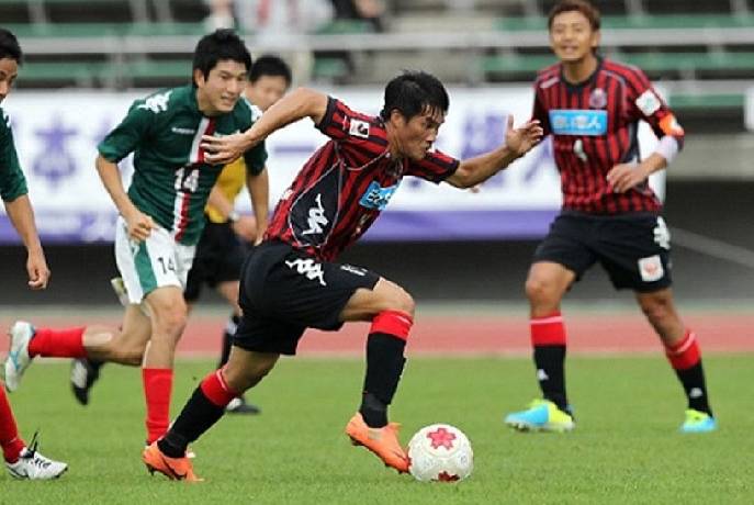 C&ocirc;ng Vinh m&aacute;ch Văn L&acirc;m 'b&iacute; k&iacute;p' để được đ&aacute; ch&iacute;nh ở Nhật Bản