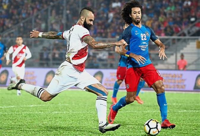 Malaysia nhập tịch 'ch&acirc;n s&uacute;t chết ch&oacute;c', sẵn s&agrave;ng đấu Việt Nam