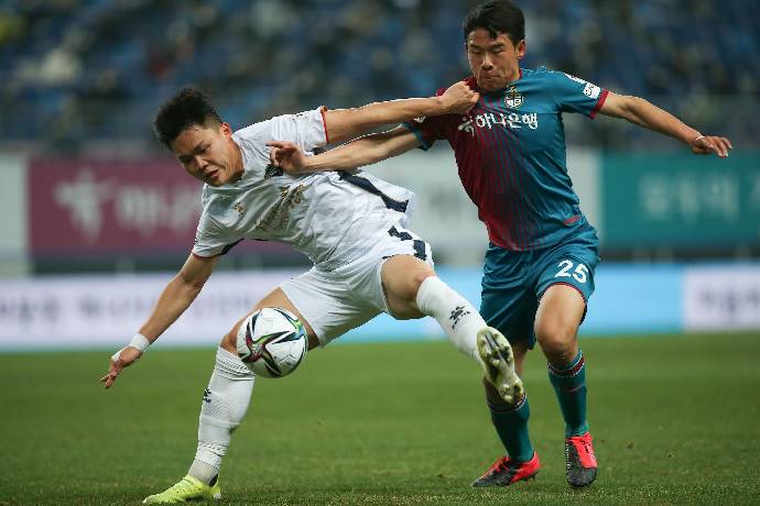 Nhận định, soi k&egrave;o Pohang Steelers vs Seoul, 14h30 ng&agrave;y 3/4