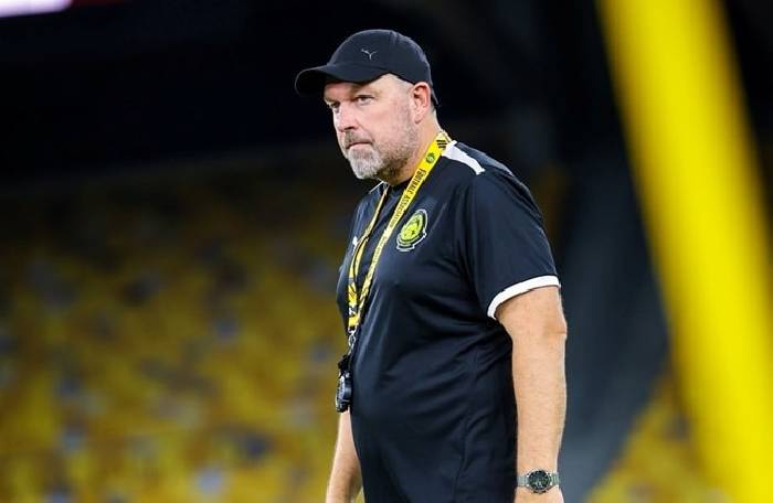 HLV tuyển Malaysia bị y&ecirc;u cầu từ chức