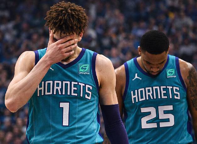 Nhận định b&oacute;ng rổ Charlotte Hornets vs Phoenix Suns, 06h00 ng&agrave;y 3/4: Kh&aacute;ch thắng thế