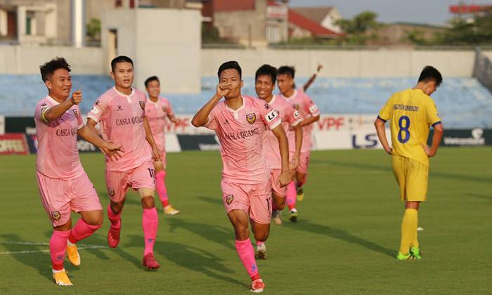 Video Hồng Lĩnh H&agrave; Tĩnh 3-2 Nam Định: Tiếp đ&agrave; thăng hoa