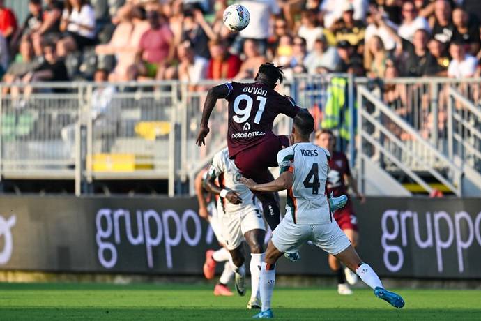 Soi k&egrave;o phạt g&oacute;c Torino vs Venezia, 1h45 ng&agrave;y 3/5
