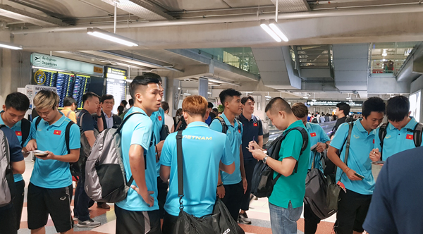 Tuyển Việt Nam bất ngờ 'đối đầu' với Th&aacute;i Lan ngay trước thềm King's Cup