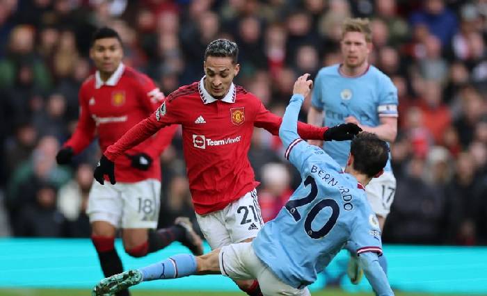 Sao Man City: 'M.U cũng đ&aacute;ng gờm đấy, nhưng ch&uacute;ng t&ocirc;i qu&aacute; mạnh'