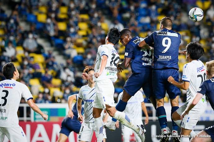 Soi k&egrave;o phạt g&oacute;c Avispa Fukuoka vs Gamba Osaka, 16h00 ng&agrave;y 3/6