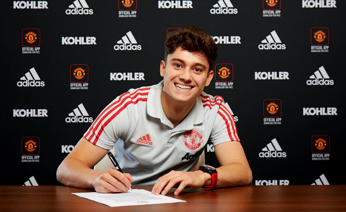 MU c&ocirc;ng bố số &aacute;o của Aaron Wan-Bissaka v&agrave; Daniel James