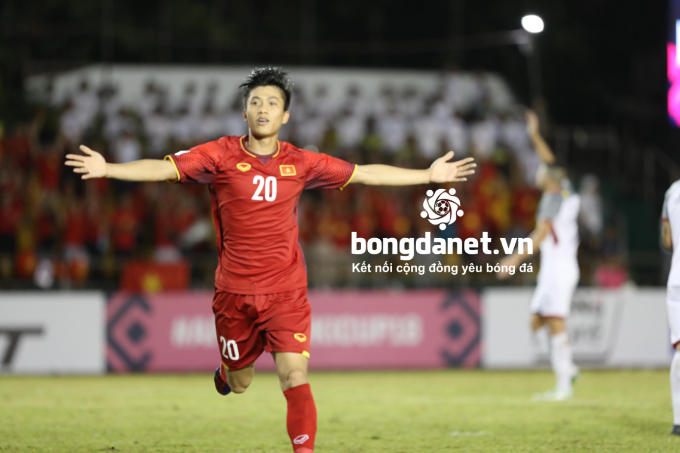 Phan Văn Đức theo ch&acirc;n Đ&igrave;nh Trọng sang Singapore phẫu thuật