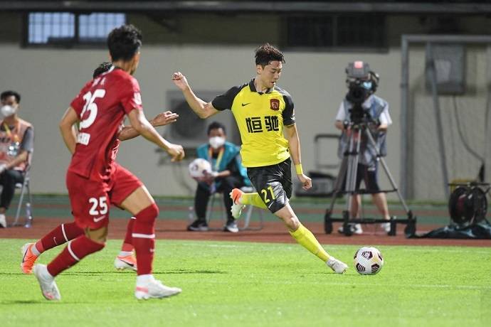 Soi k&egrave;o phạt g&oacute;c Zhejiang vs Henan, 19h00 ng&agrave;y 3/7