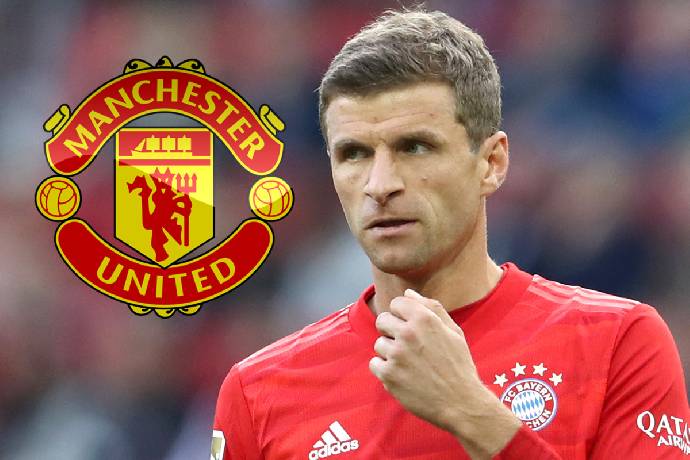 Thomas Muller phũ ph&agrave;ng từ chối MU