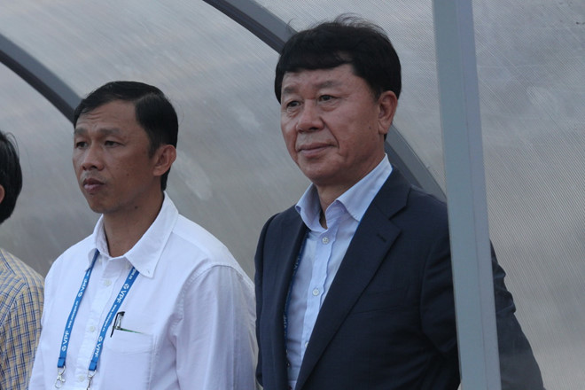 HLV Chung Hae-seong tiết lộ b&iacute; mật hậu trường ở HAGL