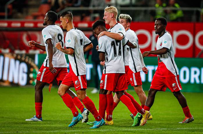 Nhận định, soi k&egrave;o Utrecht vs Bologna, 20h ng&agrave;y 2/8