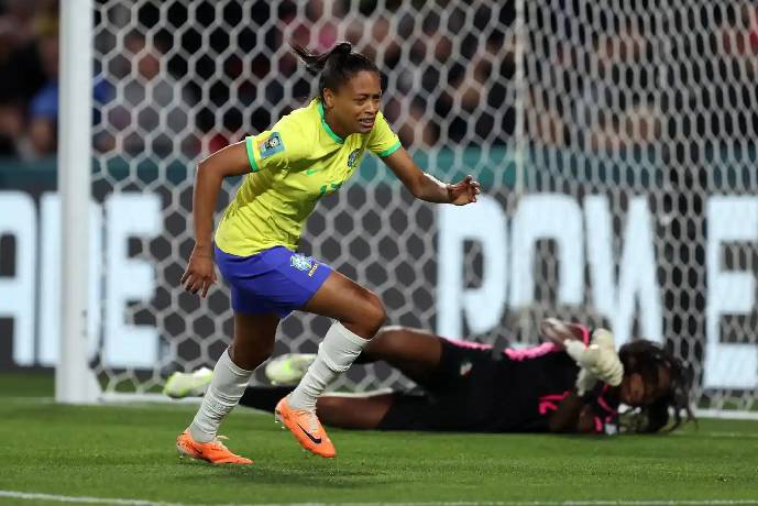 Soi k&egrave;o phạt g&oacute;c Nữ Jamaica vs Nữ Brazil, 17h ng&agrave;y 2/8