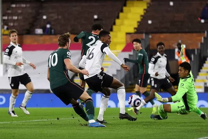 Soi k&egrave;o phạt g&oacute;c Tottenham vs Fulham, 21h00 ng&agrave;y 3/9