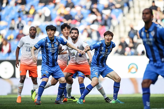 Ph&acirc;n t&iacute;ch tỷ lệ Ulsan Hyundai vs Gangwon, 17h30 ng&agrave;y 2/10
