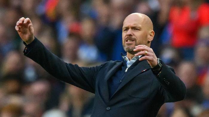 Con trai huyền thoại Man United 'chửi thẳng mặt' Erik ten Hag