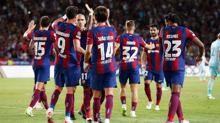 Tứ đại gia Ả Rập thi nhau 'x&acirc;u x&eacute;' cỗ m&aacute;y ghi b&agrave;n của Barca