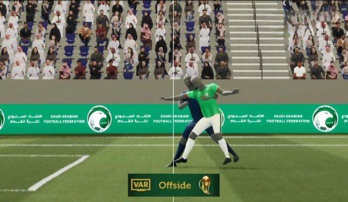 Pha check VAR kh&ocirc;ng thể lỗi hơn khiến Ronaldo đ&ograve;i thay trọng t&agrave;i