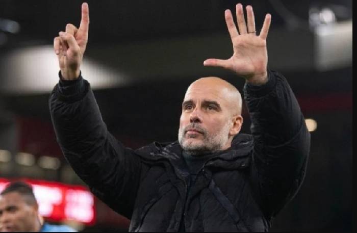 Pep Guardiola l&yacute; giải h&agrave;nh động giơ 6 ng&oacute;n tay với CĐV Liverpool