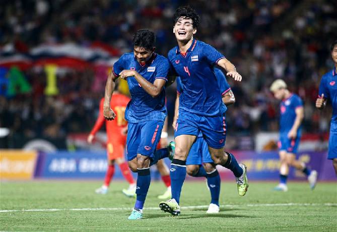 CĐV Th&aacute;i Lan phản đối, dọa kh&ocirc;ng v&agrave;o s&acirc;n cổ vũ đội nh&agrave; tại SEA Games