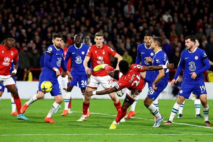 Soi k&egrave;o phạt g&oacute;c Southampton vs Nottingham Forest, 2h30 ng&agrave;y 5/1