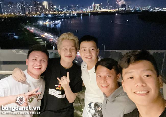 C&ocirc;ng Phượng kh&ocirc;ng c&oacute; thưởng Tết, Quang Hải nhận lương th&aacute;ng thứ 13