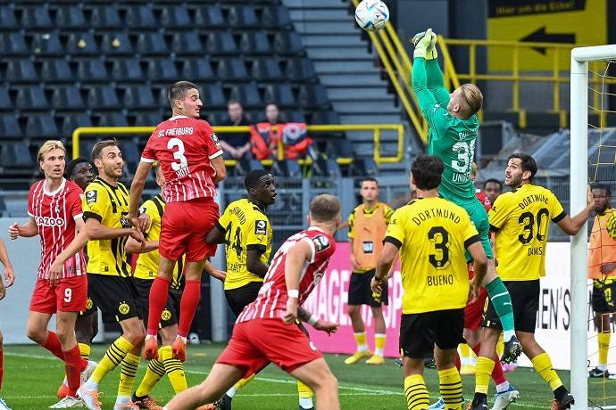 Soi k&egrave;o phạt g&oacute;c Dortmund vs Freiburg, 21h30 ng&agrave;y 4/2