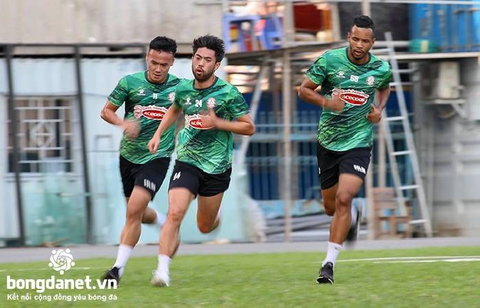 Lee Nguyễn gặp khắc tinh ở v&ograve;ng 5 V-League 2021