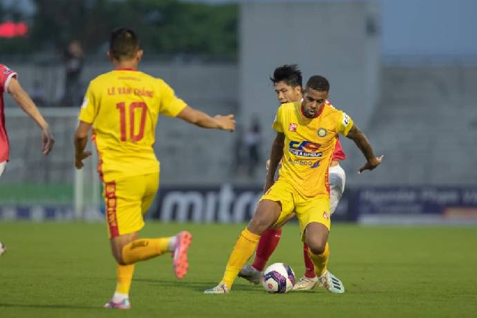 Video Hồng Lĩnh H&agrave; Tĩnh 3-5 Thanh H&oacute;a: Bữa tiệc b&agrave;n thắng