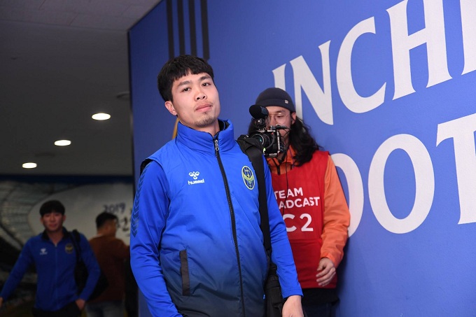 Nghi vấn C&ocirc;ng Phượng đang bị c&ocirc; lập tại Incheon United?