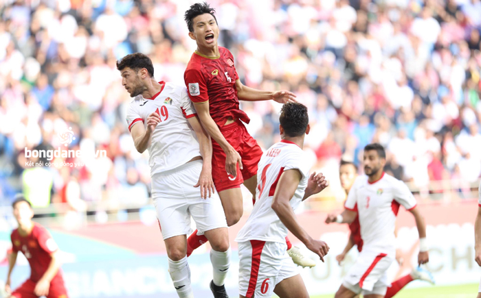 Đo&agrave;n Văn Hậu th&ecirc;u hai từ đặc biệt n&agrave;o tr&ecirc;n gi&agrave;y?